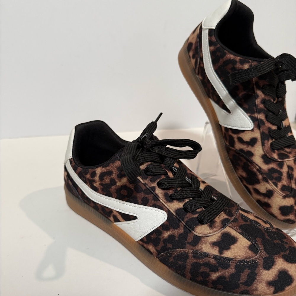 Dolce Vita Leopard Print Sneakers with Black Accents - Picture 2 of 10